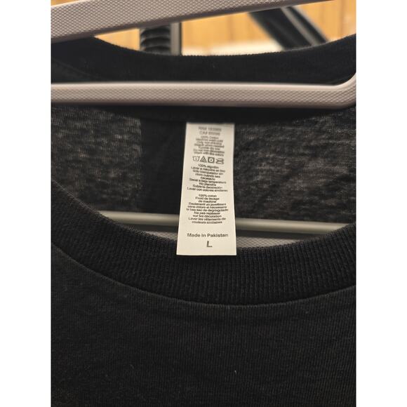 NWOT Black 100% Cotton Signed Artist Edition “Conqueror” Tee Large - Picture 4 of 5